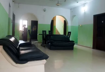جاد گوست هوس
