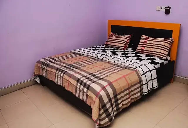 جاد گوست هوس
