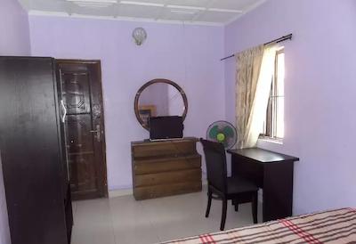 جاد گوست هوس