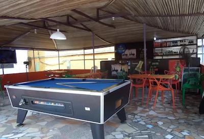 جاد گوست هوس