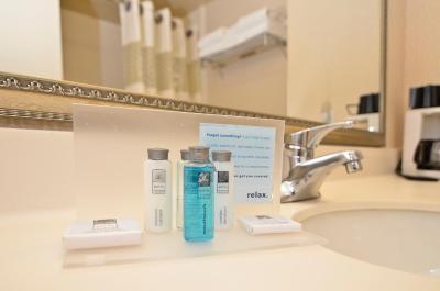 هامپتون این اند سویتز بای هیلتون لانگلی-سوری