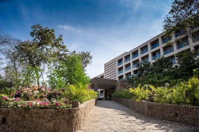 ایسلا ناتورا بیچ