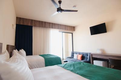 ایسلا ناتورا بیچ