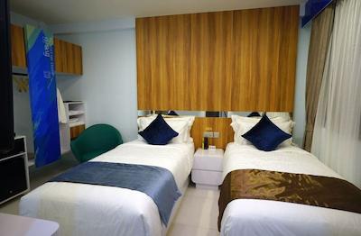 فایو/6 هتل اسپلندور