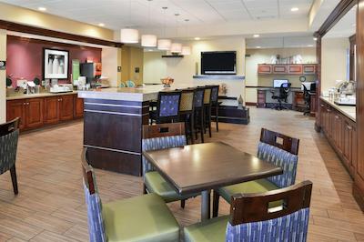 هامپتون این ونسبرو / استوارتز درافت