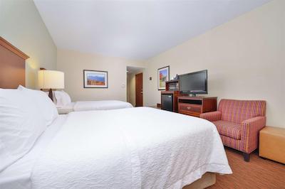 هامپتون این ونسبرو / استوارتز درافت