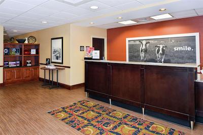 هامپتون این ونسبرو / استوارتز درافت