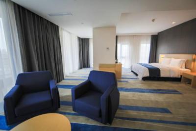 هالیدی این اکسپرس شانگهای پوجیانگ