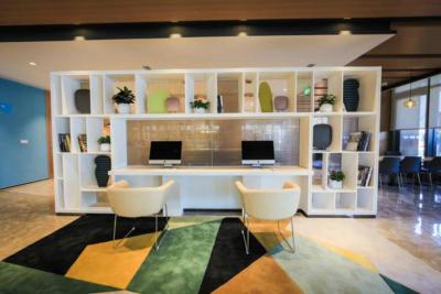 هالیدی این اکسپرس شانگهای پوجیانگ