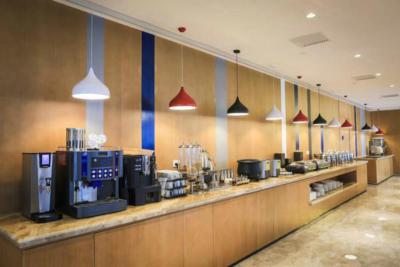 هالیدی این اکسپرس شانگهای پوجیانگ