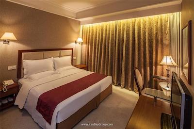 گرند متروپارک هتل جیایو