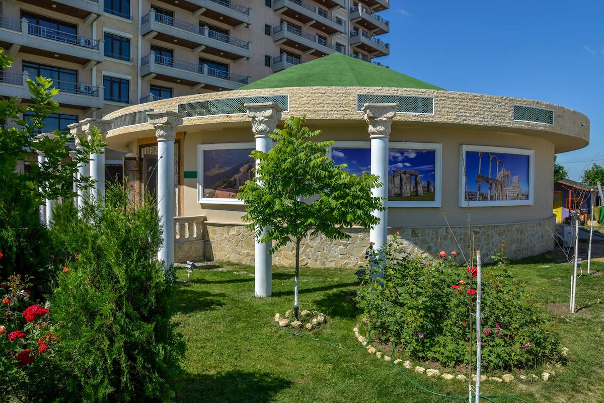 Phoenicia Royal Hotel