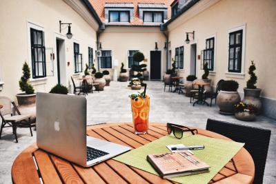 میسُن بیسترو اند هتل