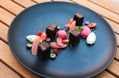 میسُن بیسترو اند هتل