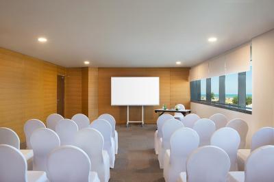 وایندهام گاردن اجمان کرنیچ