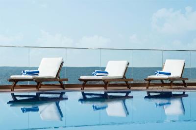 وایندهام گاردن اجمان کرنیچ