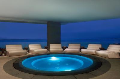 وایندهام گاردن اجمان کرنیچ