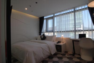 هتل د دیزاینرز اسئوول استیشن