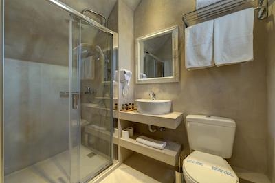 هوم اند پوتری