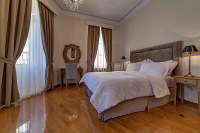 هوم اند پوتری