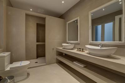 هوم اند پوتری