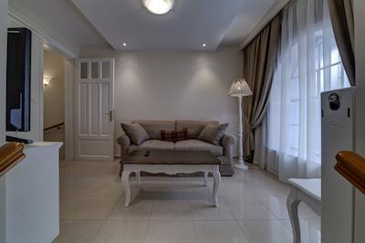 هوم اند پوتری