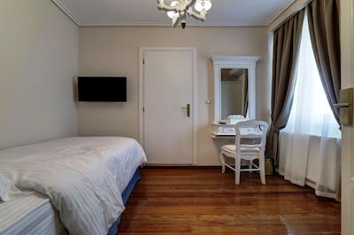 هوم اند پوتری