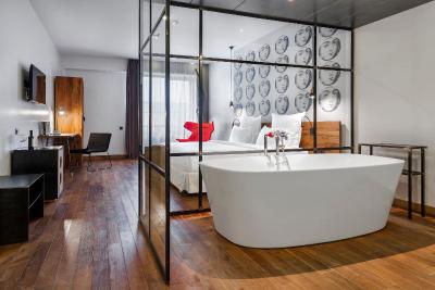 شوتا@روستاولی بوتیک هتل