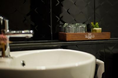 کرابی اسیباز هتل