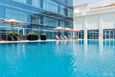 رادیسن بلو هتل اجمان