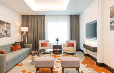 رادیسن بلو هتل اجمان