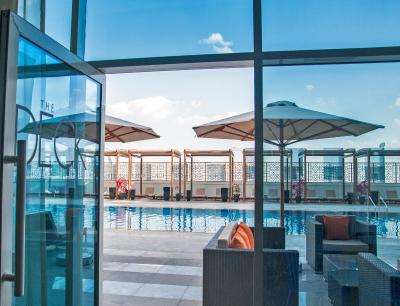 رادیسن بلو هتل اجمان