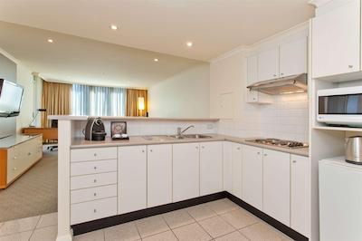 رادیسن هتل اند سویتز اسیدنی