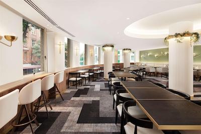 رادیسن هتل اند سویتز اسیدنی