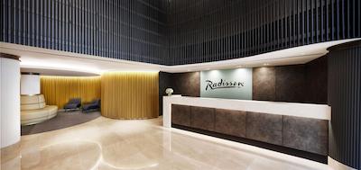 رادیسن هتل اند سویتز اسیدنی