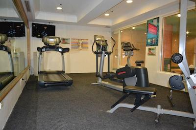 رادیسن هتل اند سویتز اسیدنی