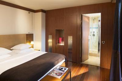 رادیسن بلو چامپز الیسیز