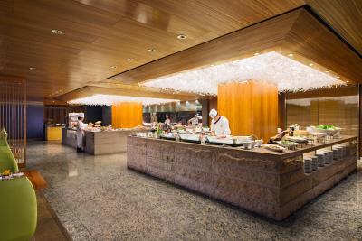 د پلازا اسئوول اوتگراف کالکشن