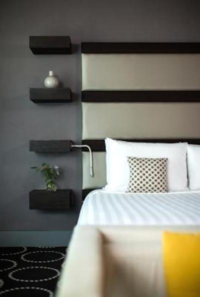 د پلازا اسئوول اوتگراف کالکشن