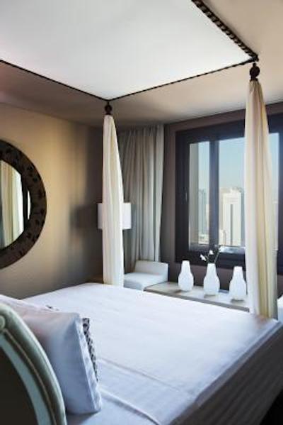 د پلازا اسئوول اوتگراف کالکشن