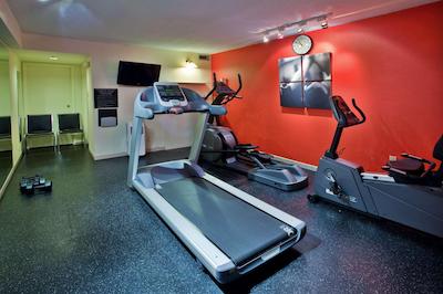 کونتری این اند سویتز بای رادیسن ساسکاتون اسک