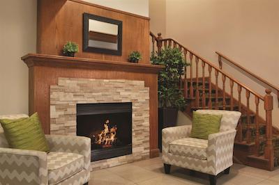 کونتری این اند سویتز بای رادیسن ساسکاتون اسک