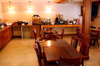 کونتری این اند سویتز بای رادیسن ساسکاتون اسک