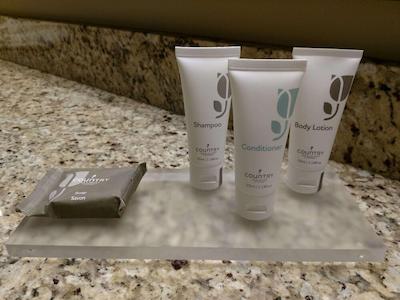 کونتری این اند سویتز بای رادیسن یرک پا