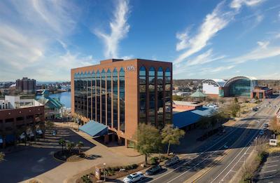 کرون پلازا هامپتون مارینا