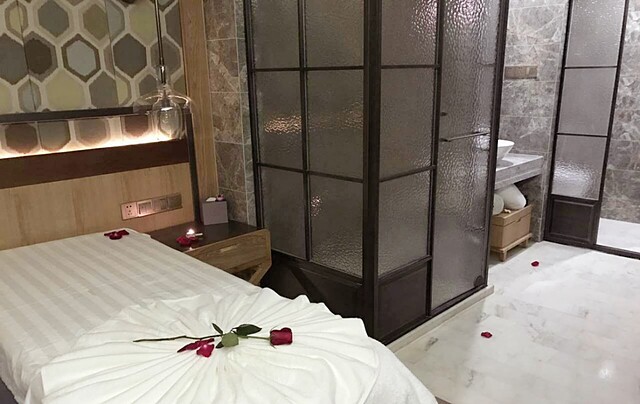 کسی پارک هتل