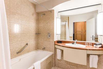 دیستینکشن چریسچورچ هتل