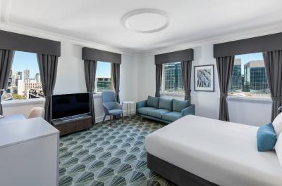 د ساوی هتل اُن لیتل کلینز