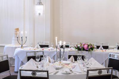 د ساوی هتل اُن لیتل کلینز