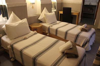 ریاد ساراه سابرینا